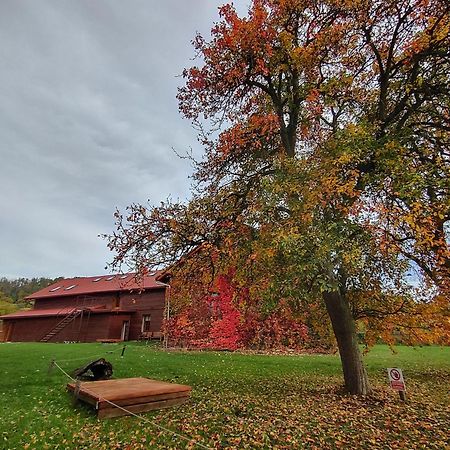 Pekloveske Apartmany V Ceskem Raji Železnice Exterior foto